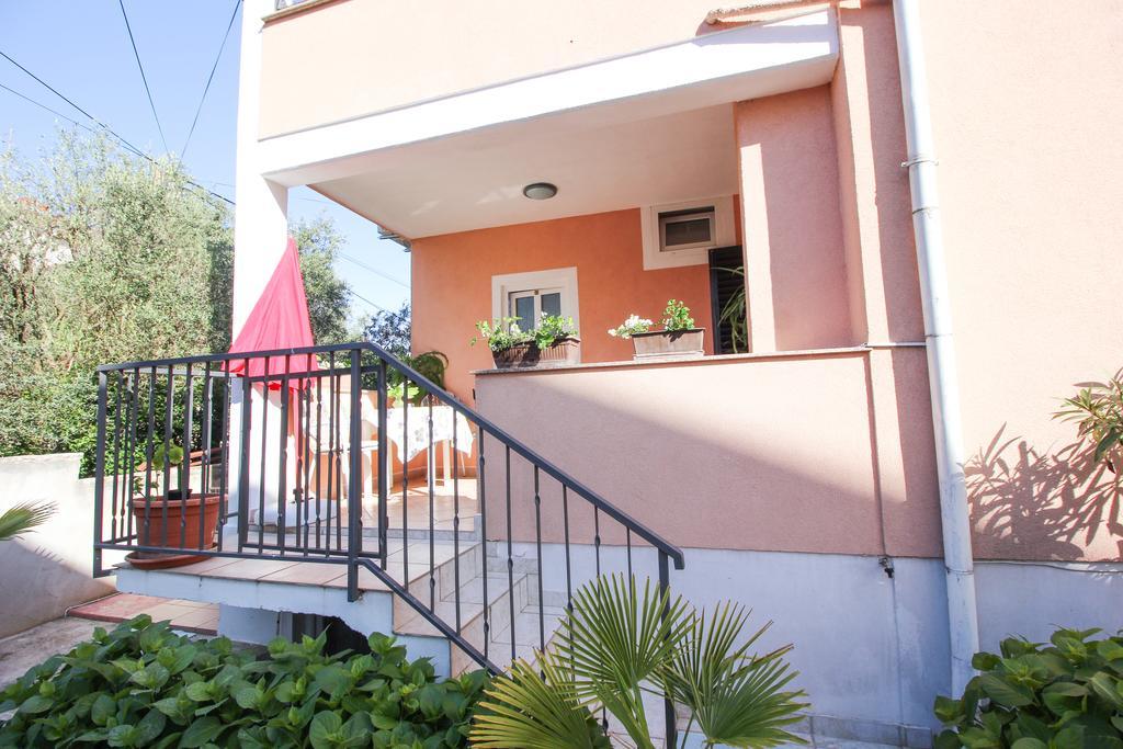 Apartments Sonja Ровінь Екстер'єр фото